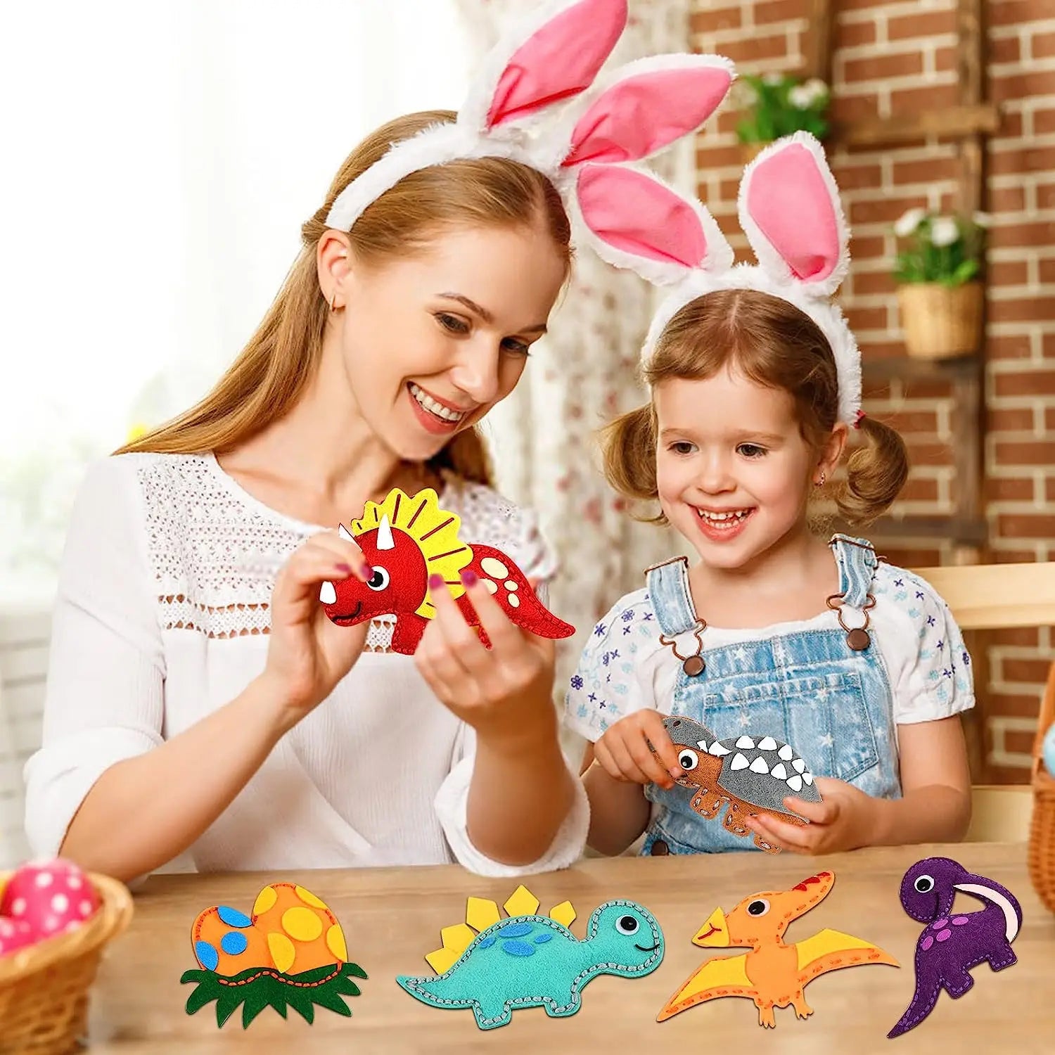 Woodland Animals Craft Kit – DIY Sewing Felt Plush Forest Creatures for Kids Beginners – Educational Arts and Crafts Set with Pre-Cut Felt and Instructions