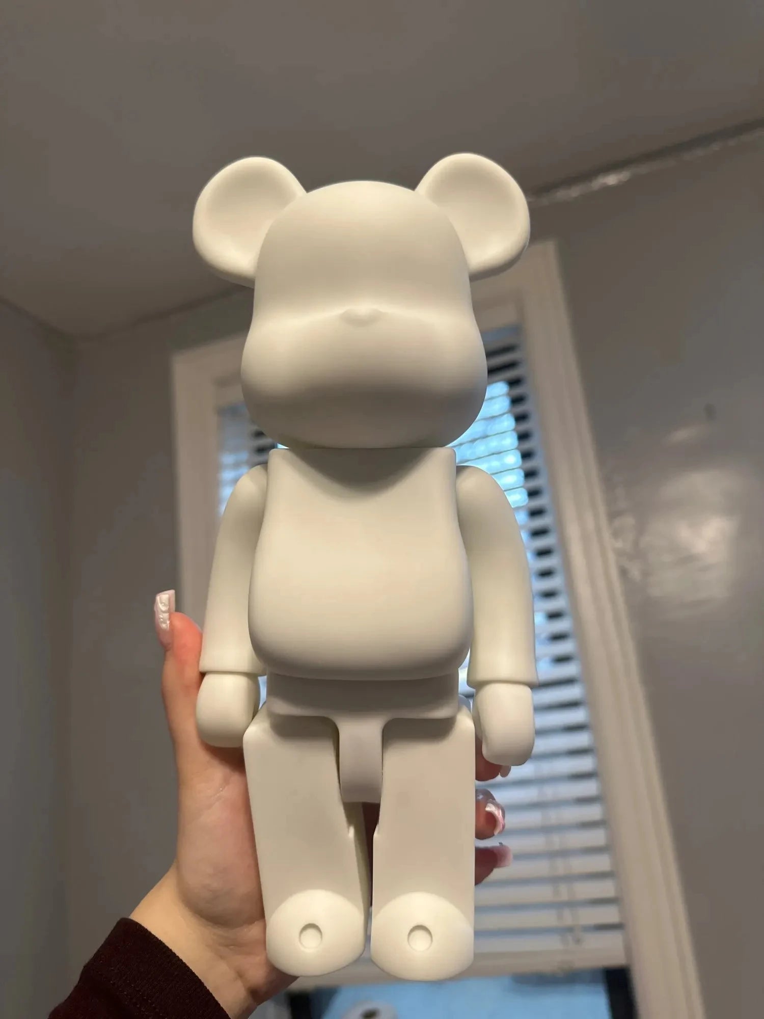 28cm Bear Statue – Color Block Decorative Sculpture for Living Room, Desk, or Floor Decor – Modern Bear Ornament & Birthday Gift