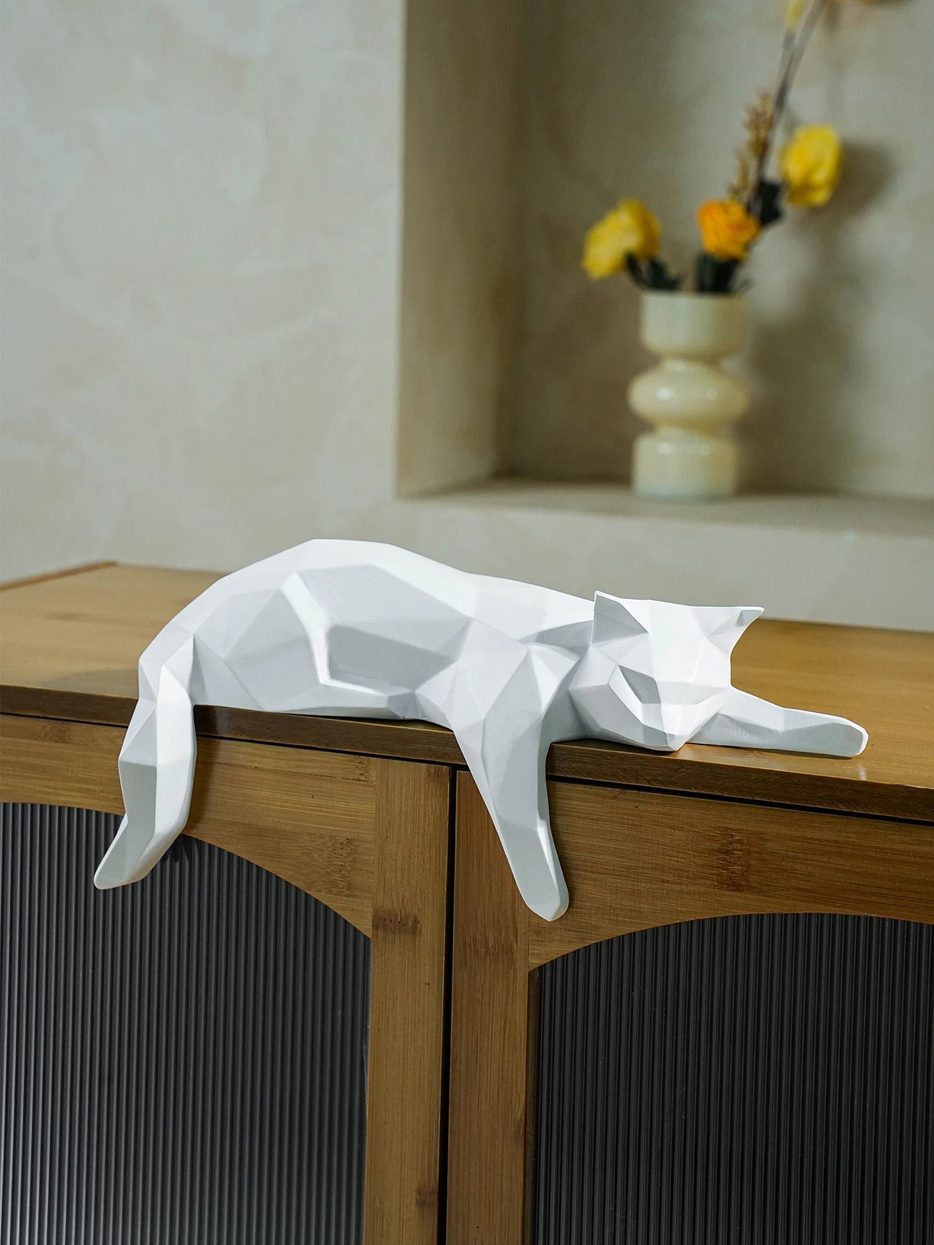 Geometric Cat Statue – Modern Black and White Figurine Sculpture for Home, Office, Table, or Shelf Decor (Lying Cat Design)