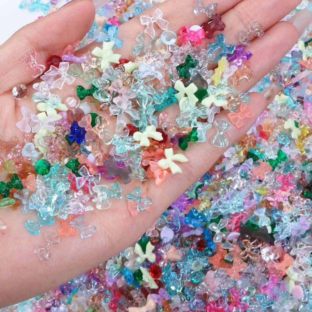500–600pcs Mixed Resin Nail Art Charms – Y2K Flower, Heart, and Bear Decorations for DIY Manicure Accessories
