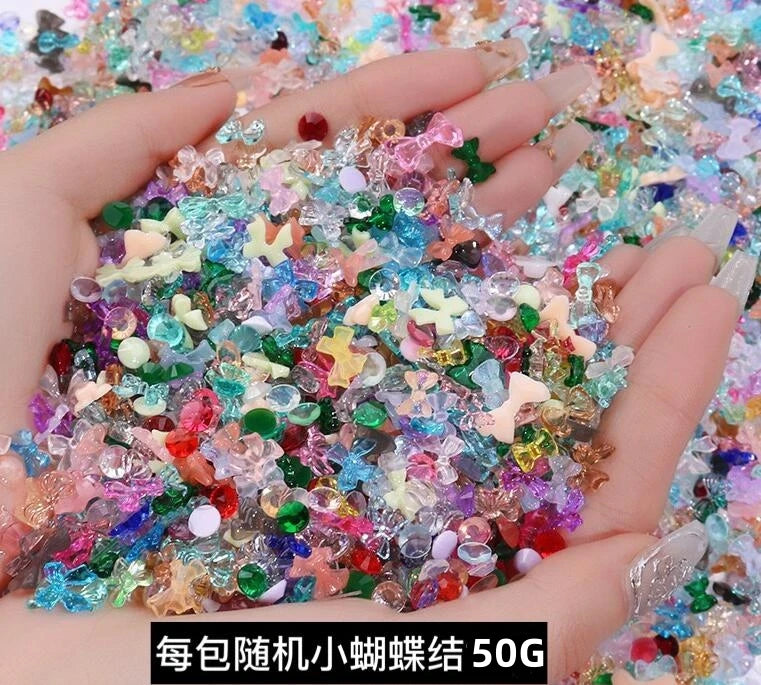 500–600pcs Mixed Resin Nail Art Charms – Y2K Flower, Heart, and Bear Decorations for DIY Manicure Accessories