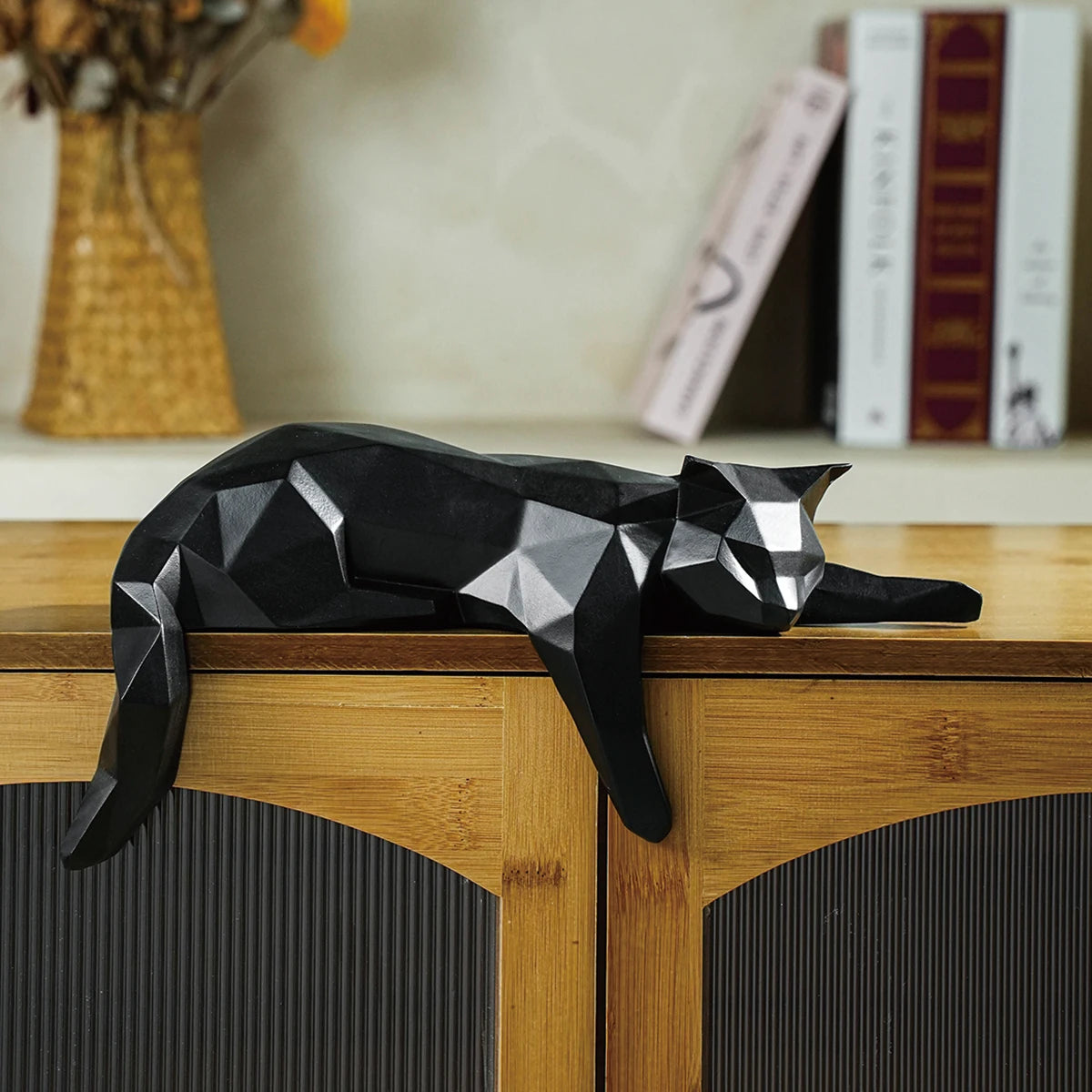 Geometric Cat Statue – Modern Black and White Figurine Sculpture for Home, Office, Table, or Shelf Decor (Lying Cat Design)