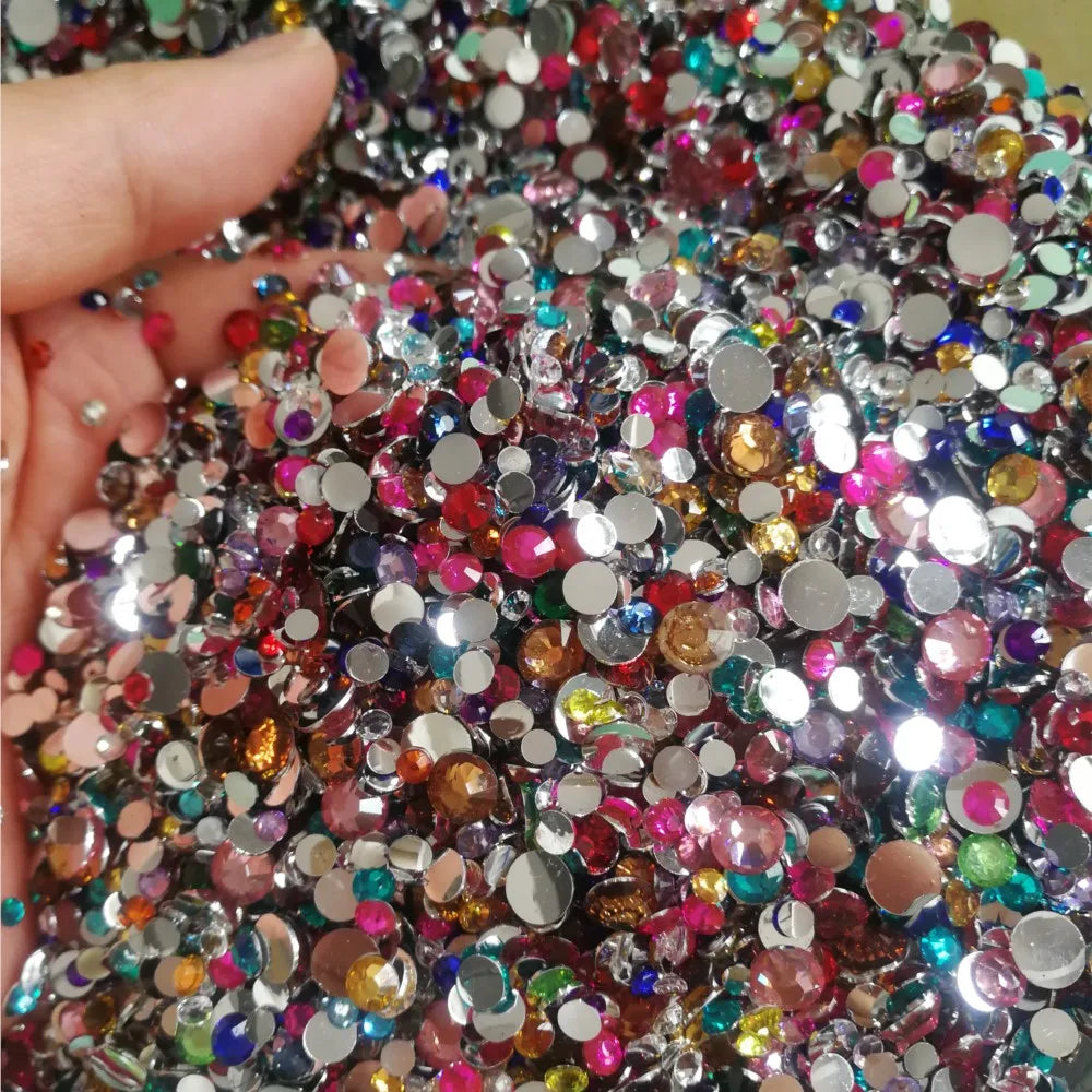 600pcs Kawaii Nail Charms – Mixed Flower, Moon, Bear & Bowknot Resin Rhinestones for Y2K Nail Art, DIY Manicure Decorations & Accessories